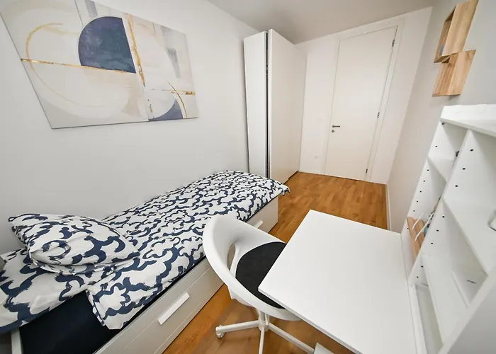 Apartment Sail Away *