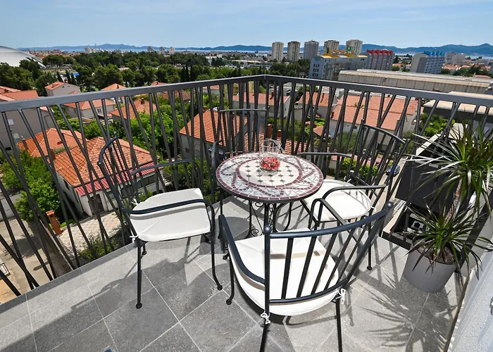 Apartment Sail Away *